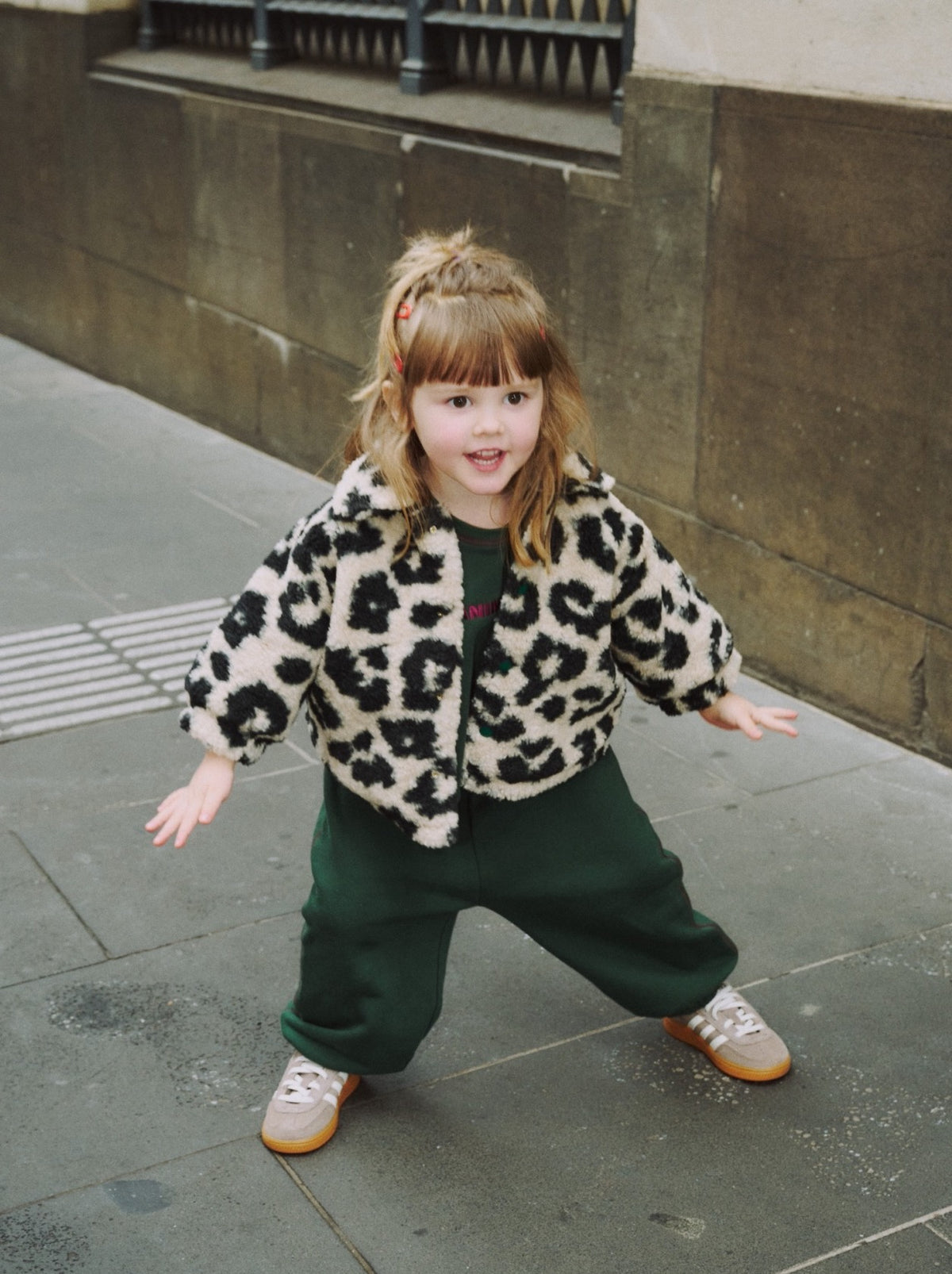 WANNA BE REVERSIBLE BOA JACKET