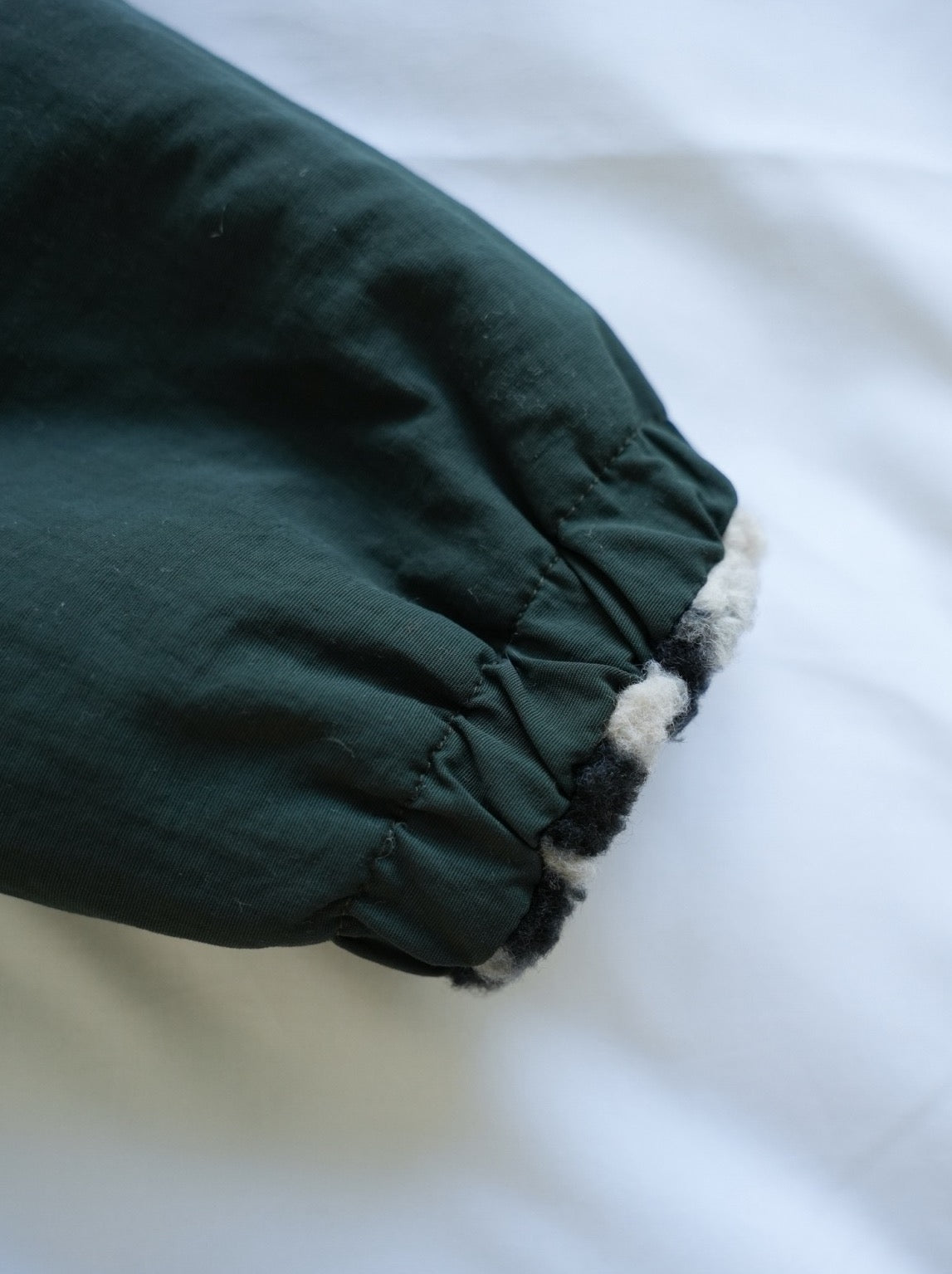 WANNA BE REVERSIBLE BOA JACKET