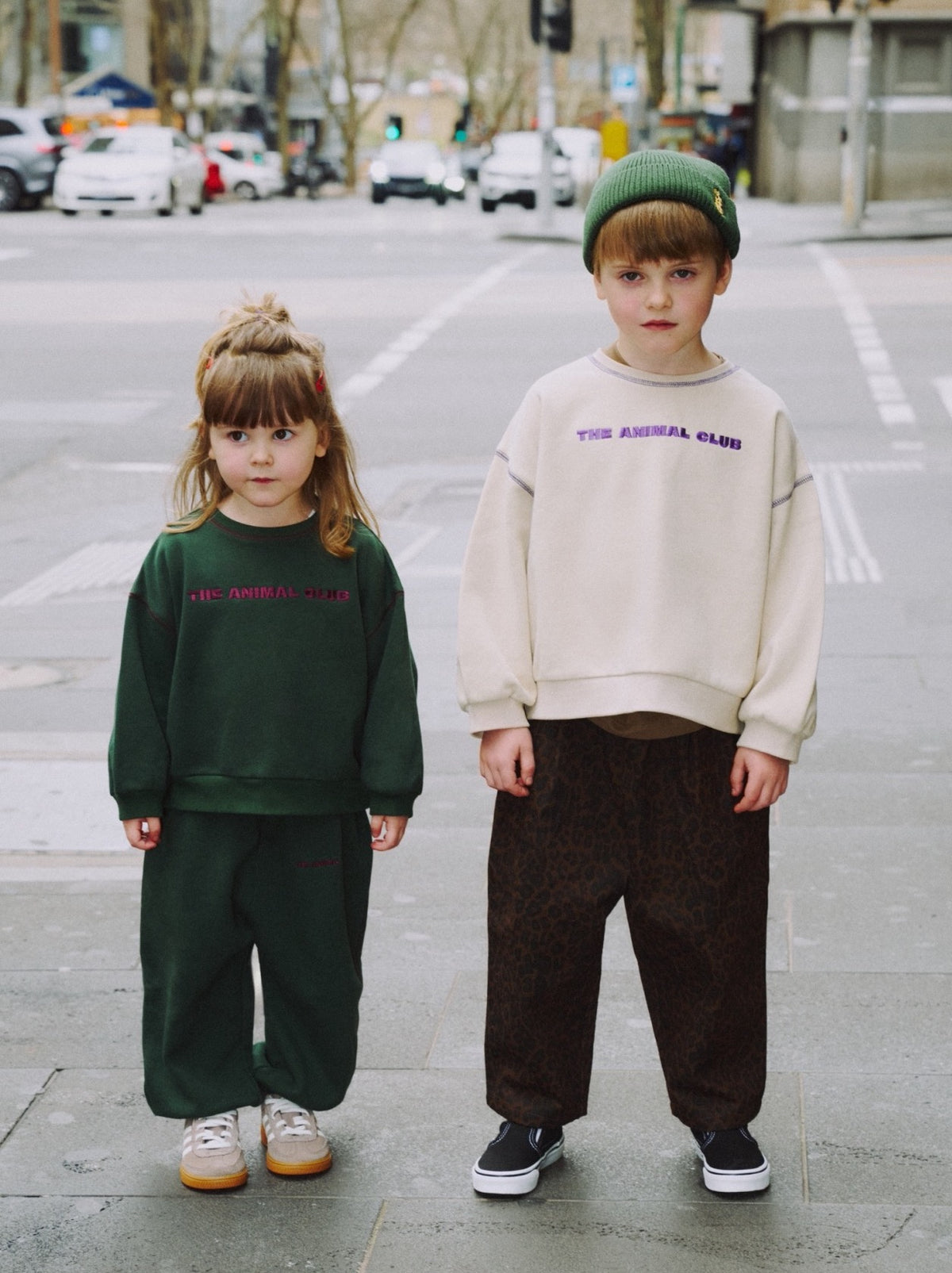 COLOR STITCH SWEAT TOP
