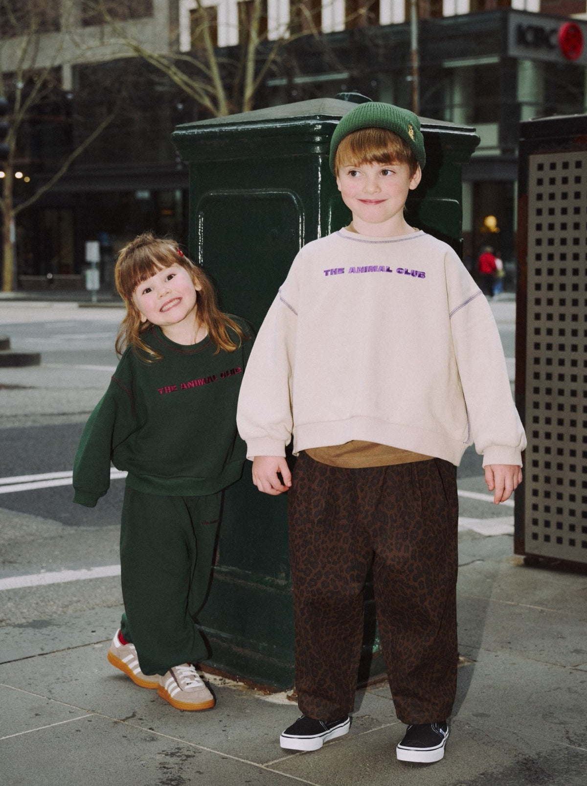 COLOR STITCH SWEAT TOP