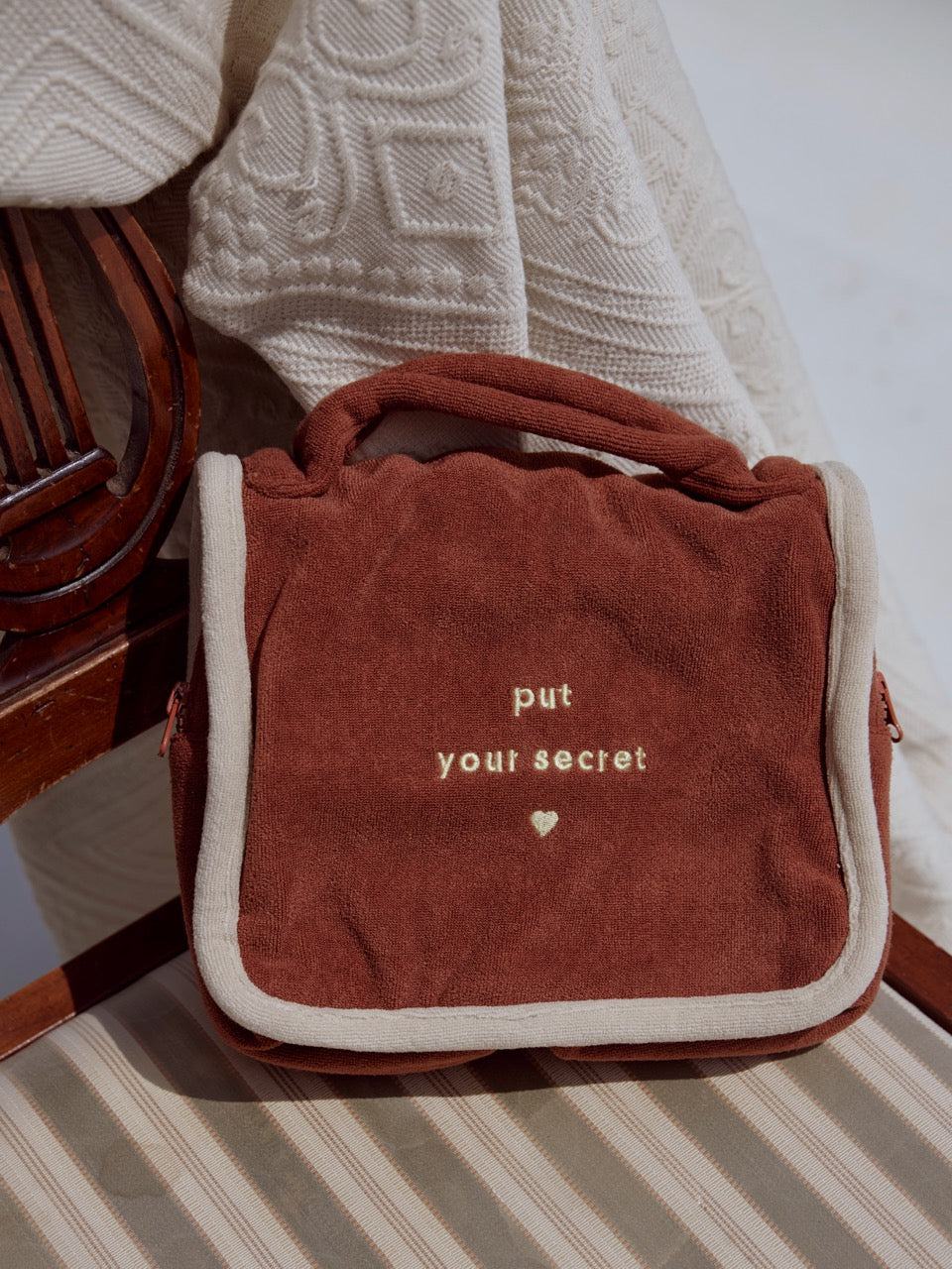 PILE SECRET POUCH